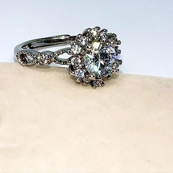 Silver Ring with 2.0 CT Diamond Simulate & Moissanite - Picture 13 of 16